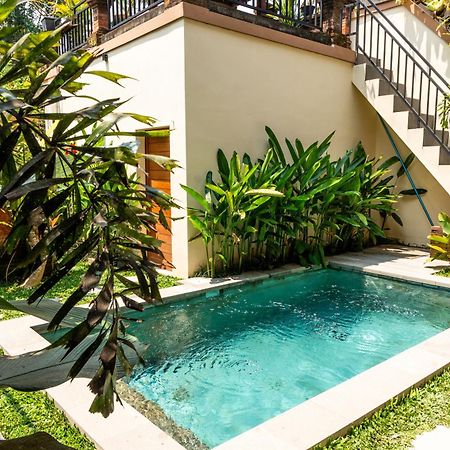 Ubud Ayu Bagian luar foto